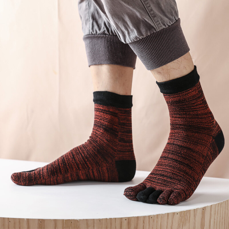 ถุงเท้าผู้ชาย5คู่สีสันสดใสเนื้อผ้าฝ้ายระบายอากาศได้ดีดูดซับเหงื่อถุงเท้า5นิ้วใส่สบายสำหรับนักธุรกิจ