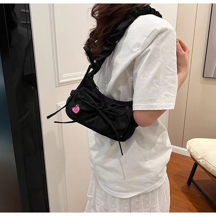 กระเป๋าใต้วงแขนผ้ายีนส์ขนาดเล็กสำหรับผู้หญิงกระเป๋ากระเป๋าสะพายไหล่กระเป๋าสะพายข้างผู้หญิง MODE Korea Y2K