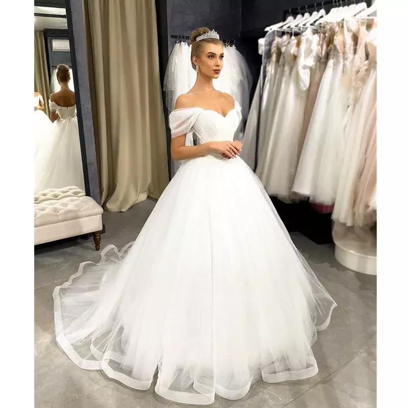 Elegant Princess Simple fashion wedding dress plus size wedding veil Court Train Sexy sleeveless sweetheart Ball bridal dress