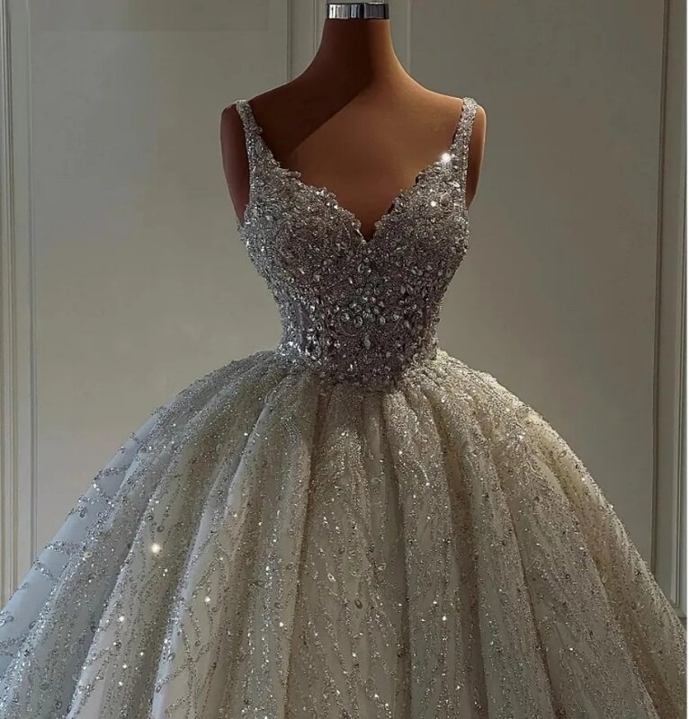 2024 błyszcząca księżniczka bez ramion suknia balowa suknia panny młodej z welonem suknie ślubne z koralikami cekinami kochanie vestido de novia