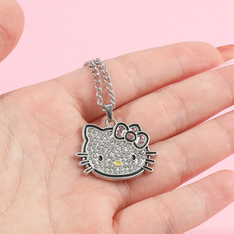 Collar de Hello Kitty Sanrio para mujer, cadena de clavícula brillante con capa de Color plateado, colgante elegante, regalo de joyería
