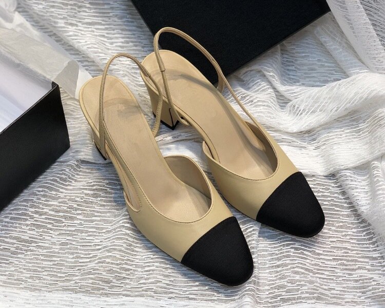 Xiao Xiang feng Baotou Sandalen im französischen Stil für Frauen neue dicke Absätze aus echtem Leder mit High Heels