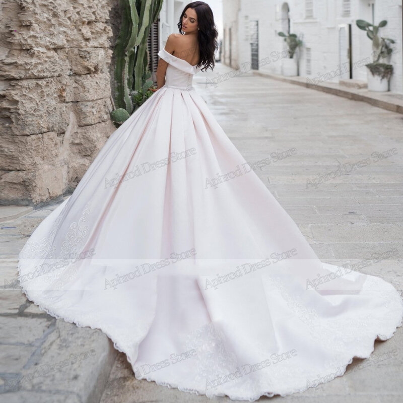 Gaun pernikahan elegan gaun pengantin Satin A-Line jubah bahu terbuka gaun Princess panjang selantai gaun pengantin wanita 2024