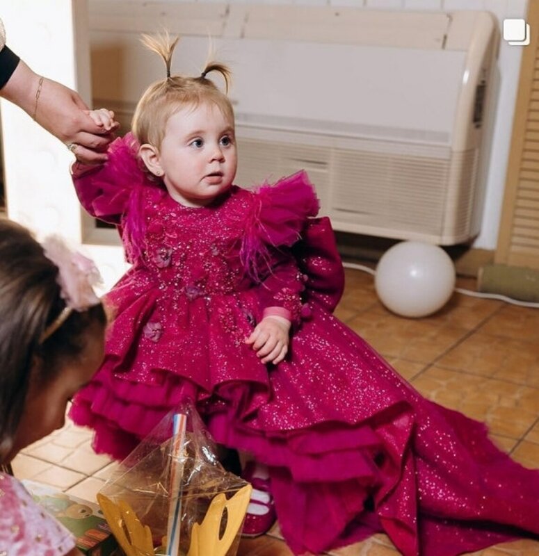 幼児用の列車付きピンクフェザードレス,大きなリボン,長袖,プリンセスpageant,女の赤ちゃんのためのウェディングドレス,ゴージャスで人気