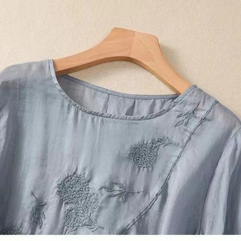 Jersey Retro de manga corta con cuello redondo para mujer, camisa informal holgada con pliegues y bordado, color liso, 2024
