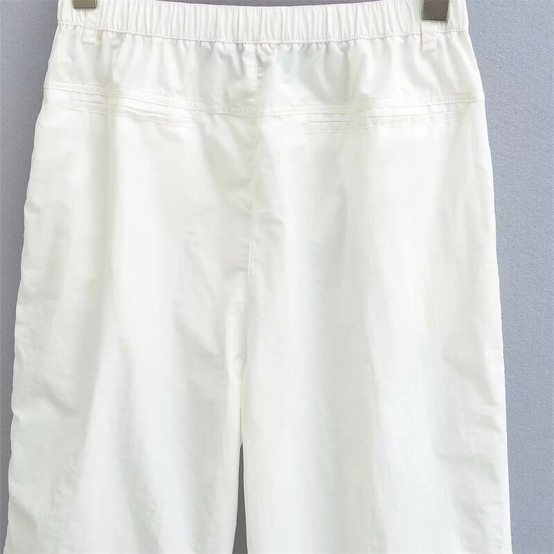 กางเกงลำลองสีขาวมีจีบสำหรับเดินทางใหม่
