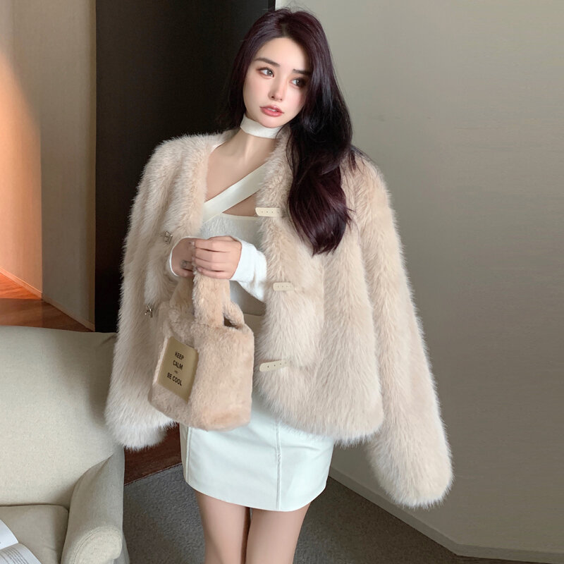 2023 New Women Faux Fur Coat Long Sleeves Single Breast Light Soft Warm Winter Fashion Lady Khaki Fur Coats