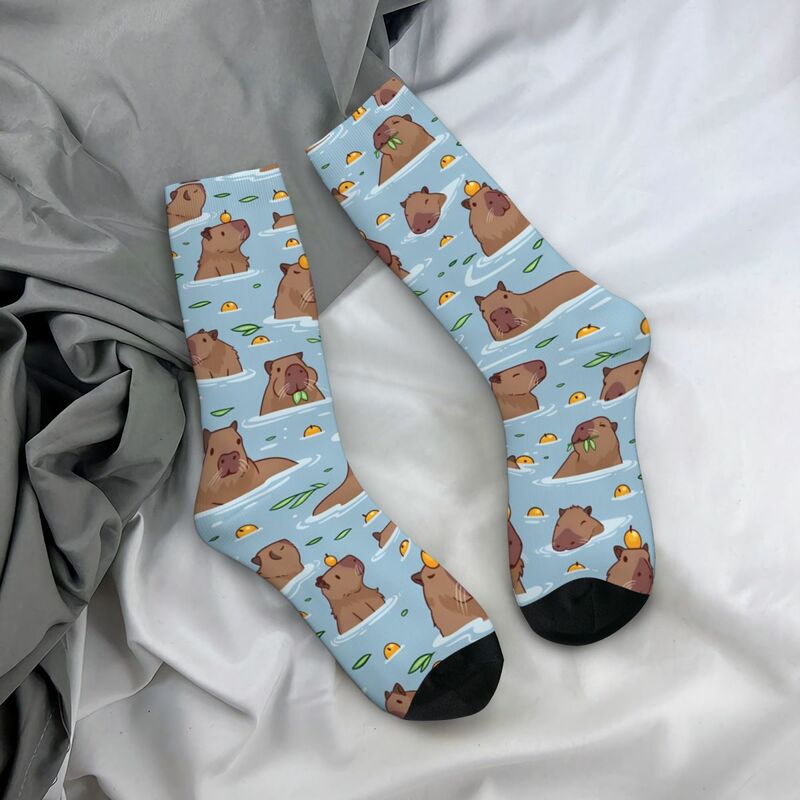 Śmieszne szalone kompresyjne skarpety kąpielowe dla mężczyzn Hip Hop Harajuku Capybara Happy Quality Pattern Printed Boys Crew Sock Casual Gift