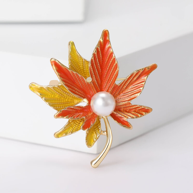 Trendy Enamel Pearl Maple Leaf Brooches for Women Unisex Botanical Pins 3-color Available Casual Party Accessories Gifts