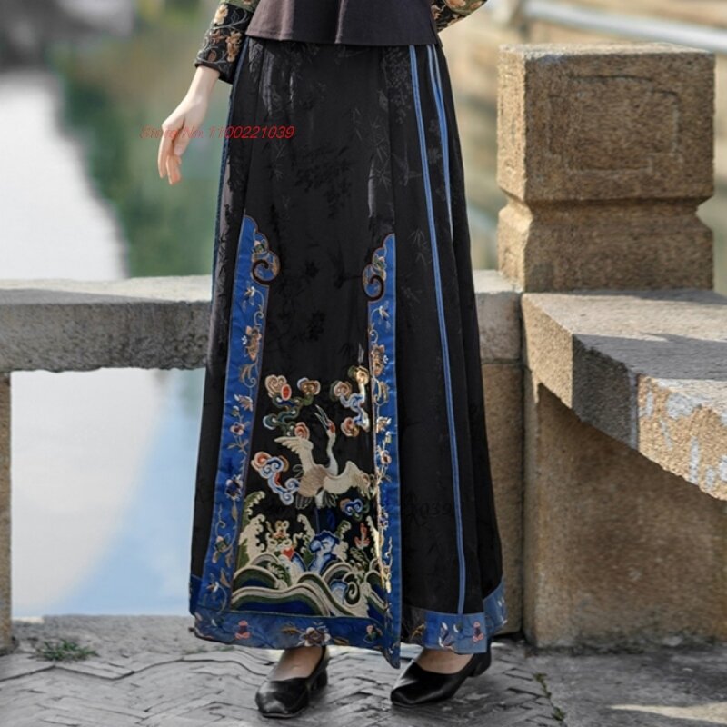 2024 Китайская традиционная юбка, атласная Жаккардовая юбка с цветочной вышивкой в национальном стиле, винтажная юбка миди с эластичным поясом, юбка с рисунком лошади