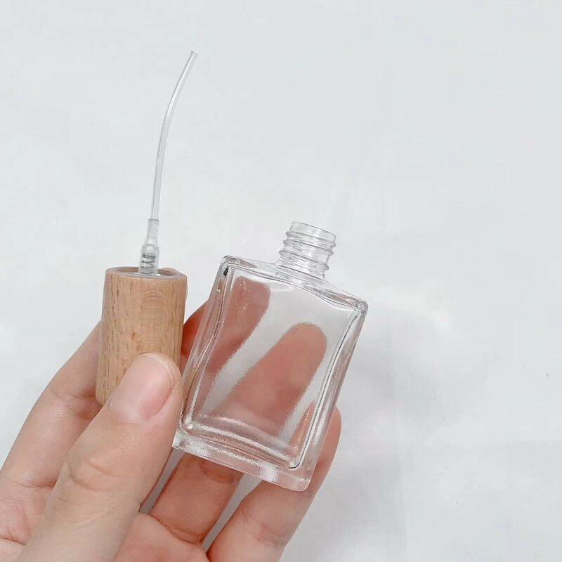 1pc 15ml Square Spray Bottle Portabletransparent Glass Perfume Bottle Empty Refillable Cosmetics Sample Bottle With Wooden Lid