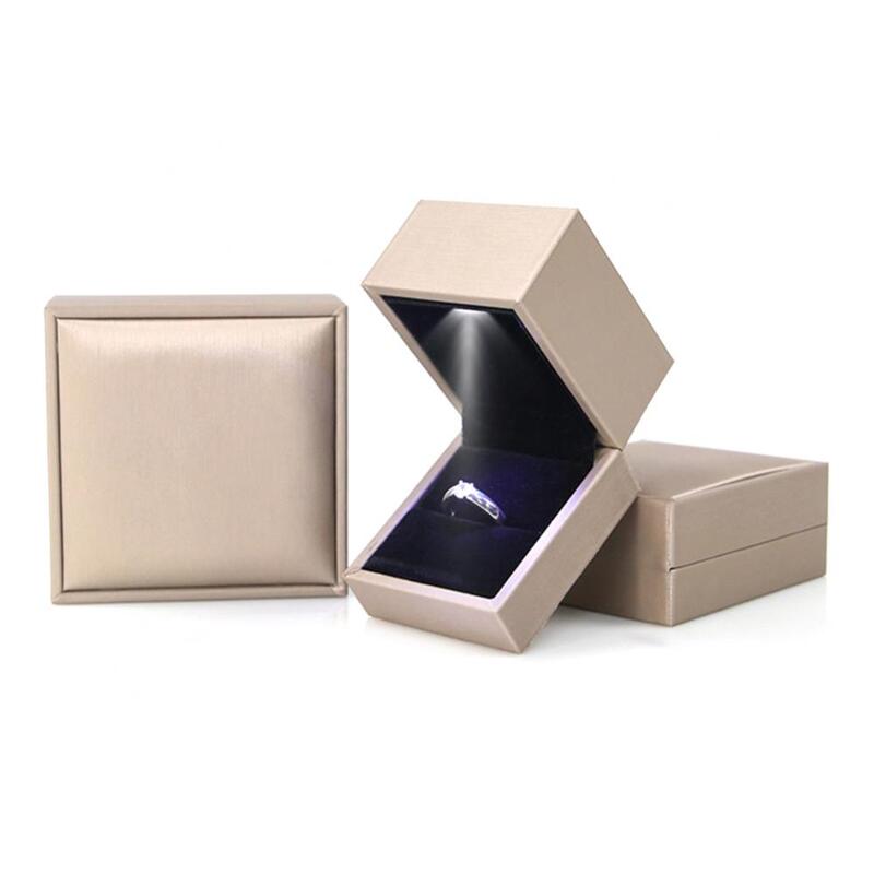 Faux Leather LED Light pierścień wisiorek bransoletka biżuteria pudełko wystawowe futerał do przechowywania