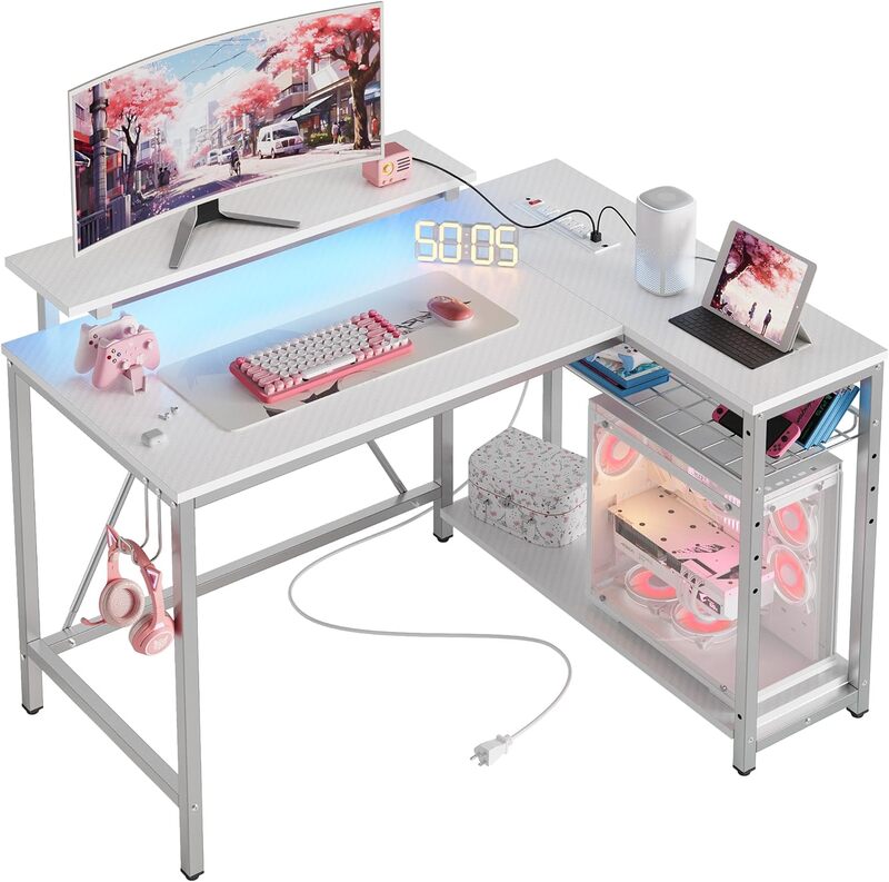 Маленький игровой стол с розетками питания, 42 L-образный Настольный компьютер с реверсивными полками, белый цвет из углеродного волокна