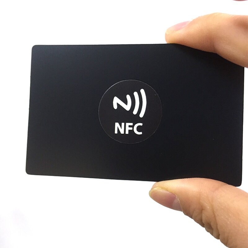 Cartão branco do metal NFC, gravura personalizada, cartão luxuoso