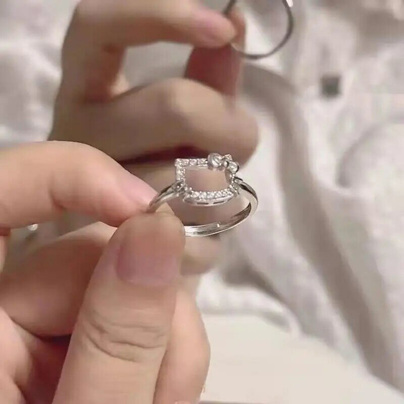 Sanrios nowe słodkie Kittys pierścionki genialne diamentowe rzemiosło Bestie pierścionki Kawaii dziewczyna prezenty z kartonik Hollow kunszt