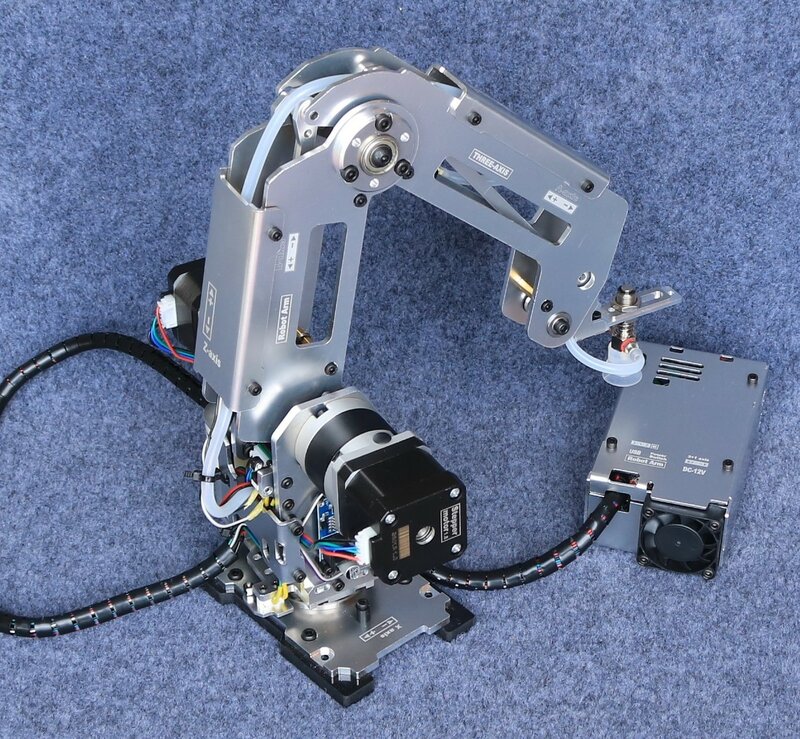 แขนหุ่นยนต์แบบหลายแกนของตกแต่งงานปาร์ตี้หุ่นยนต์สำหรับอุตสาหกรรม Arduino 2560พร้อมถ้วยดูด/มอเตอร์สเต็ปเปอร์