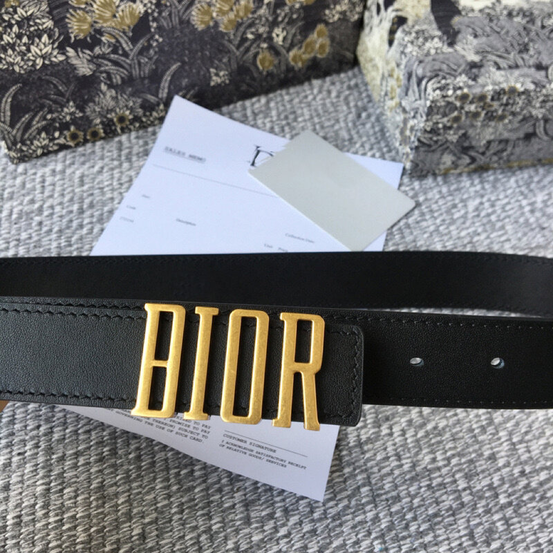 2024 New  luxury Belt Women's Letter Narrow Thin Belt Ancient Copper Buckle Belt Cowhide Simple and Versatile High End Feeling