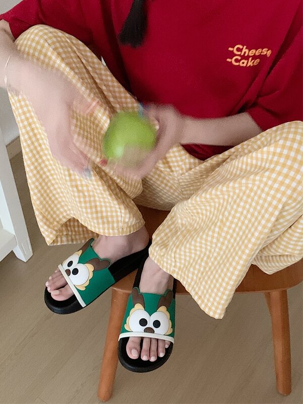 Coppie Outwear pantofole uomo donna estate antiscivolo casa China-Chic Big Eyed Dragon pantofole sandali dei cartoni animati di grandi dimensioni 47