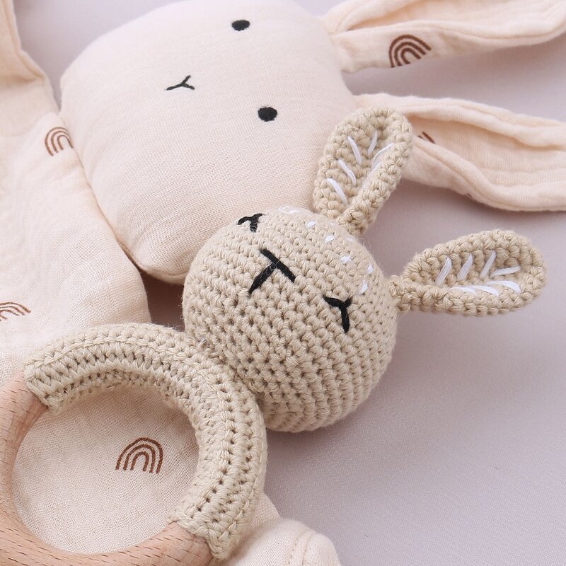 5 個の赤ちゃんのおもちゃギフト木製かぎ針編みガラガラおしゃぶりウォッシュフェイスクロス幼児よだれかけ