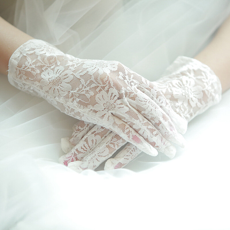 White short lace bridal gloves wedding gloves wedding dress accessories beige black sunscreen.