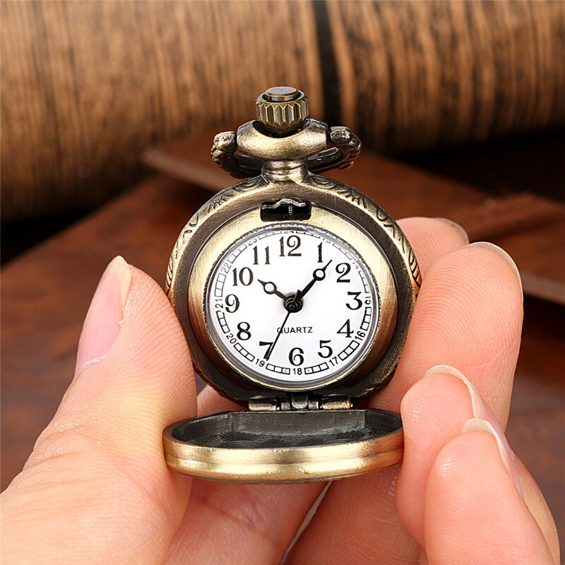 เก่าย้อนยุคแนวแฟชั่นขนาดเล็กออกแบบสร้อยสตรีนาฬิกาควอตซ์นาฬิกาสร้อยคล้องคอสะสม Reloj