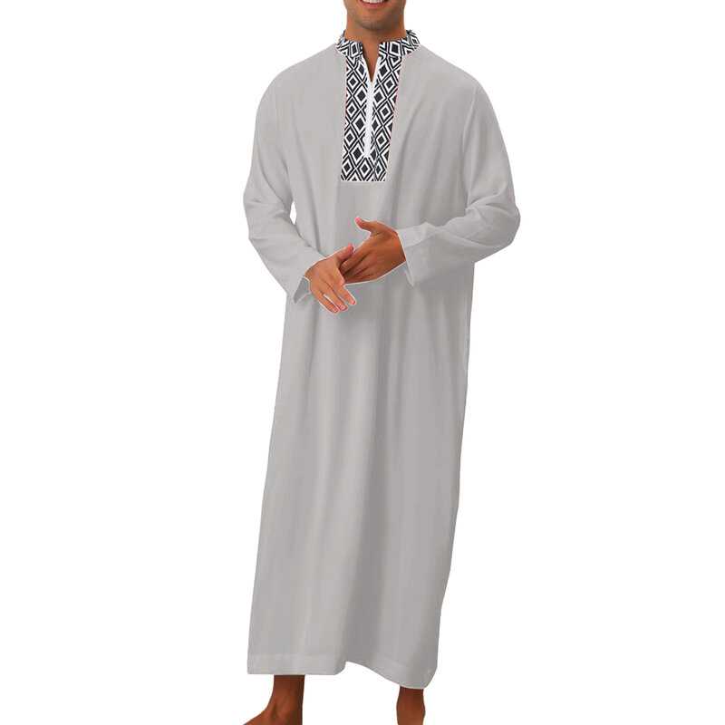 Lässige muslimische Kostüm Männer bequeme lose Stil Langarm Plaid gedruckt Muster Tasche Dekor Hemden lange Robe Kleidung