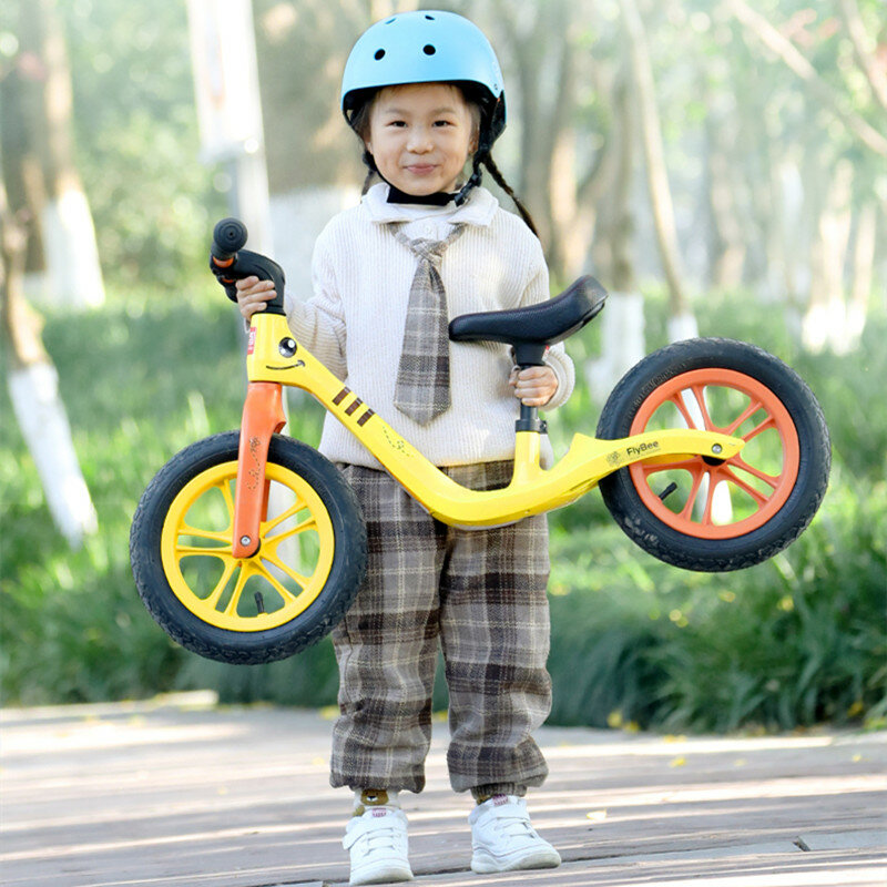 Coche de equilibrio para niños, patinete sin pedales para niños de 1 a 2 a 3 años, bicicleta deslizante para 6 bebés, little bee HP1228, juguete para montar, regalo para niños