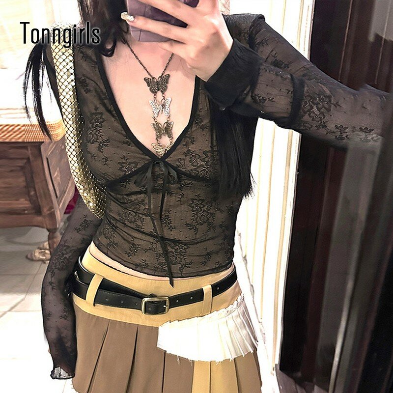 Tonngirls Sexy T Shirt Women V Neck Lace Up Crop Tops Y2k Vintage Tee Tops Streetwear Fairycore Tshirts 2000s Japanese Black Tee