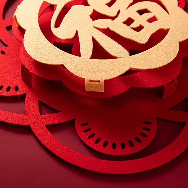 Etiqueta decorativa da porta com carimbo tridimensional do ouro, caráteres auspiciosos, durante o ano novo chinês