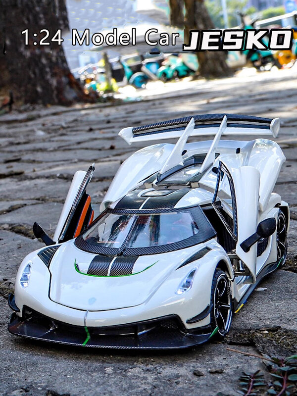 1:24 Koenigsegg Alloy Car Model Simulation Sound And Light Pull-Back Toy Car Die-Cast Sports Car Boys Collection Ornaments Gift