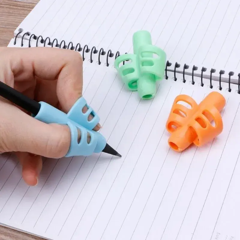3 pçs crianças escrevendo lápis caneta titular crianças aprendizagem prática silicone caneta ajuda aperto postura correção dispositivo para estudantes