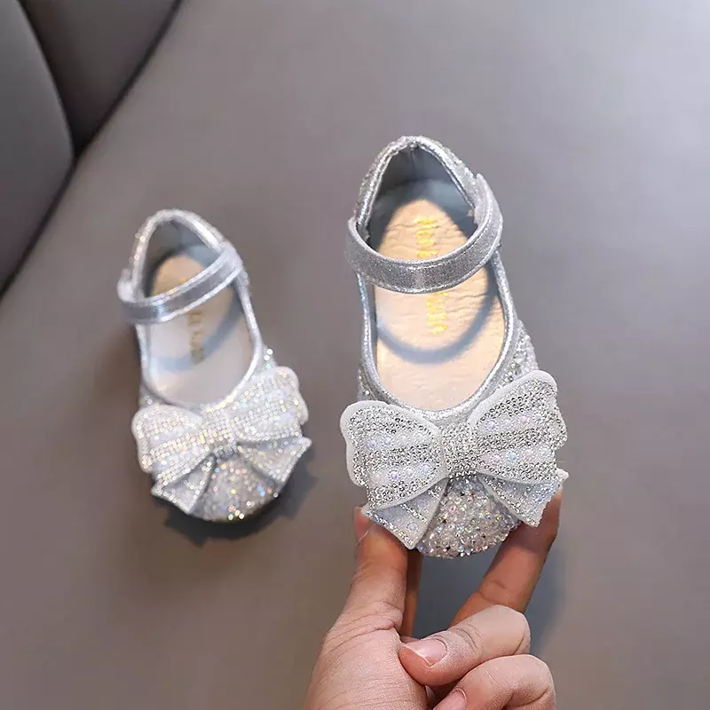 2024 autunno ragazze scarpe in pelle con strass per bambini Glitter Bow Princess Baby Toddler scarpe da ballo singole J182