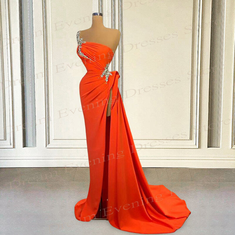 Gaun malam murah putri duyung oranye Modern gaun Prom berlipat tanpa lengan menawan dengan jubah belahan tinggi seksi