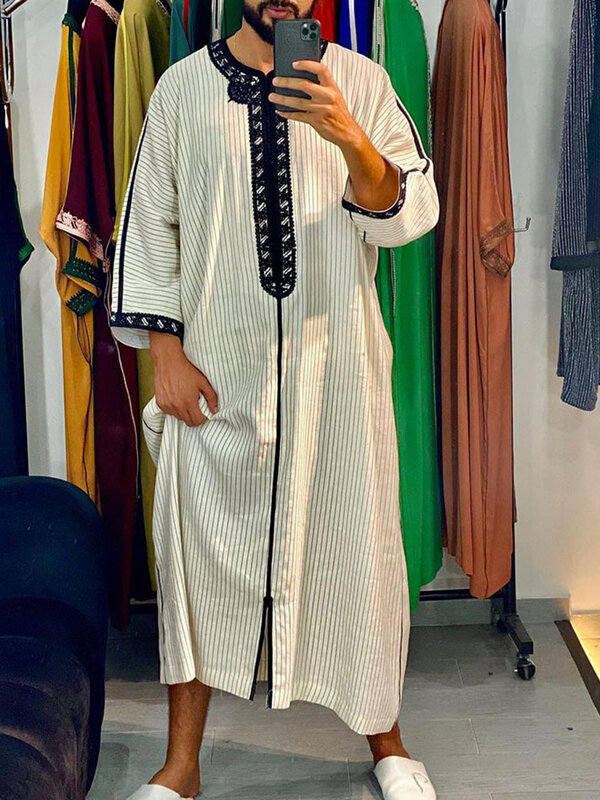 Robe musulmane brodée à rayures pour hommes, manches courtes, style arabe, simple, col rond, Dubaï, Turquie Abayas, à la mode, nouveau, 2024