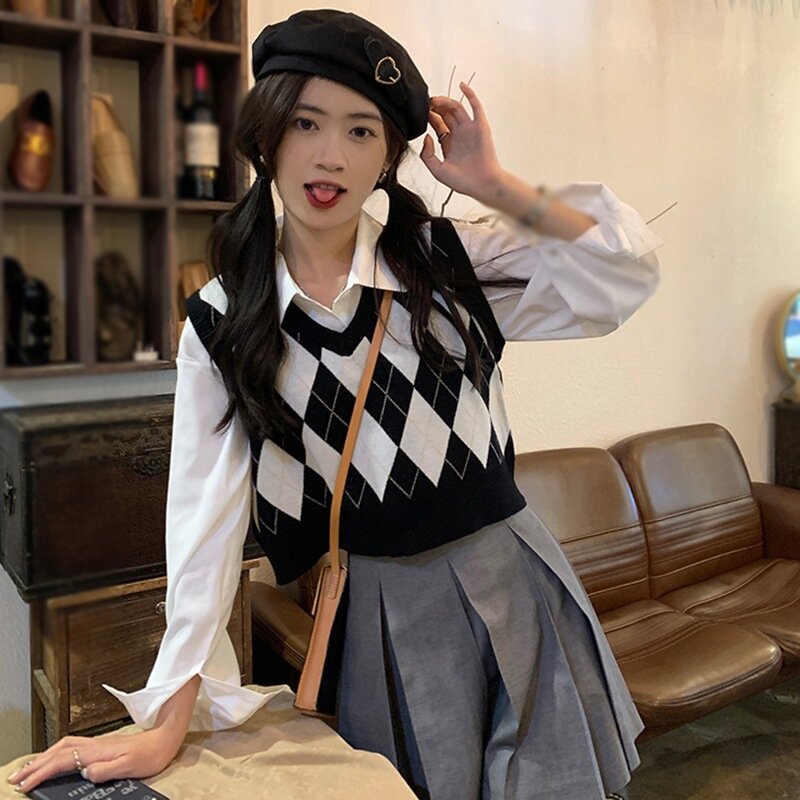 Knitted Sweater Vest for Women V Neck Loose Fit Pullover Fashion Tops Preppy Style Sleeveless Knitwear Women Clothing