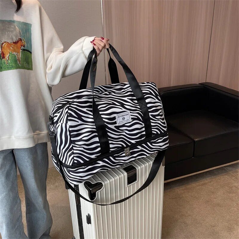 Tas Travel wanita tas tangan Motif Zebra macan tutul tahan air koper ukuran besar kebugaran tas Duffle pemisah basah kering tas akhir pekan