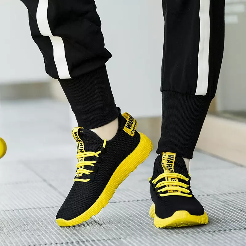 Scarpe da uomo in rete Casual Sneakers da uomo traspiranti Sneakers da passeggio leggere con lacci alla moda Tenis Masculino scarpe vulcanizzate da uomo