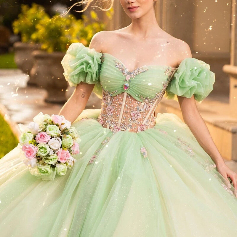 Романтическое бальное платье принцессы, очаровательное платье Quinceanera, классическое платье с 3D цветочной аппликацией, блестками и накидкой, милое платье 16