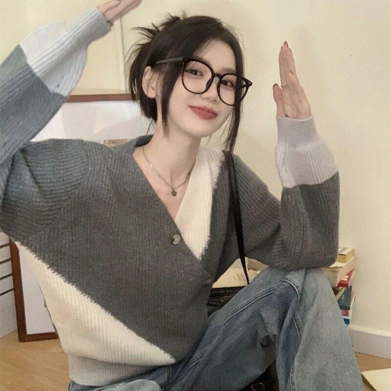 Swetry damskie dopasowane elegancka, luźna koreańskiego stylu z ukośnymi guzikami i delikatnymi modnymi z dzianiny na jesień topami Y2k Ins