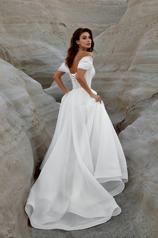 Elegancka satynowa suknia ślubna z krótkim rękawem z perłami a-line wspaniały dostosowywanie do oszałamiających sukni ślubnych miękka satyna