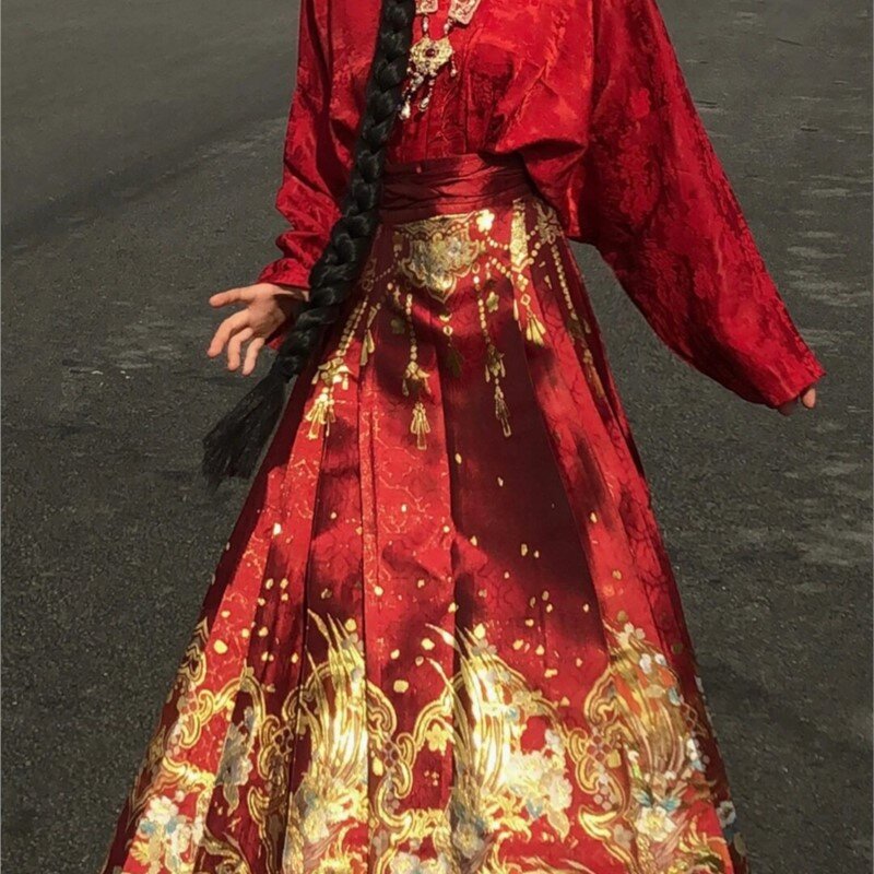ชุดสูทเดรสสีแดงสไตล์จีนสำหรับผู้หญิงแบบฮั่นใหม่