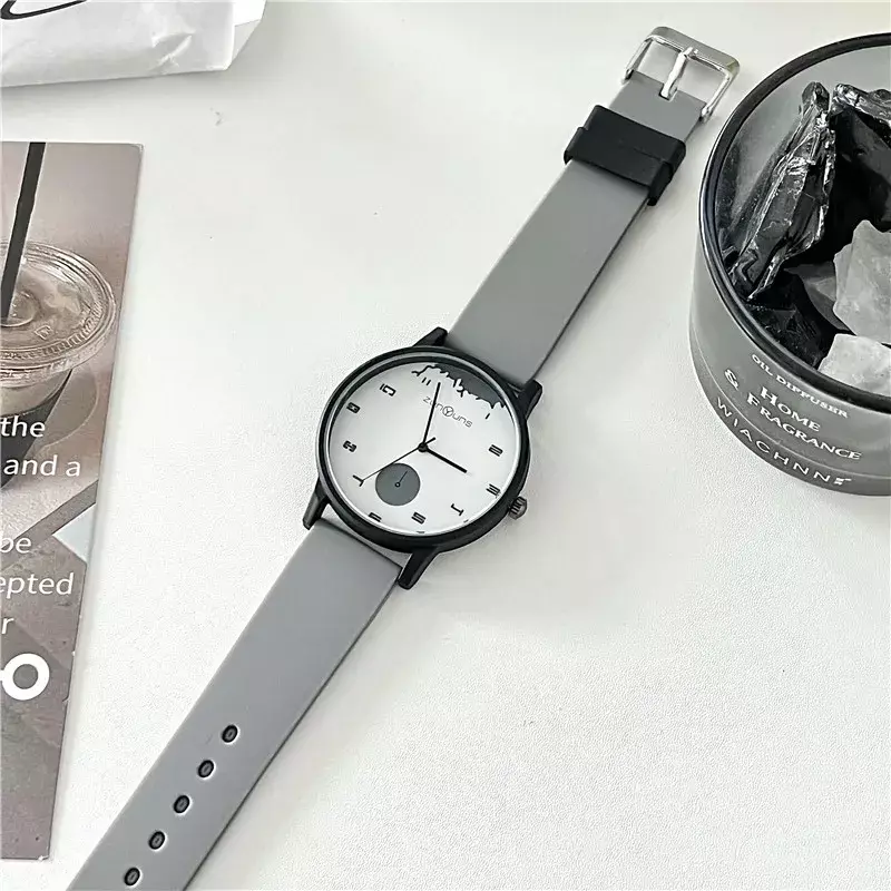 男性と女性の学生のための食堂の腕時計、シンプルなニッチ、韓国、新しい