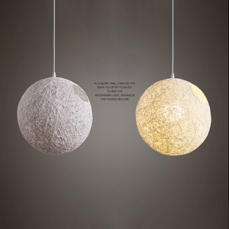 籐と麻のボールのシャンデリア、球形の籐の巣、白とコーヒーのランプシェード、個々の創造性、2個