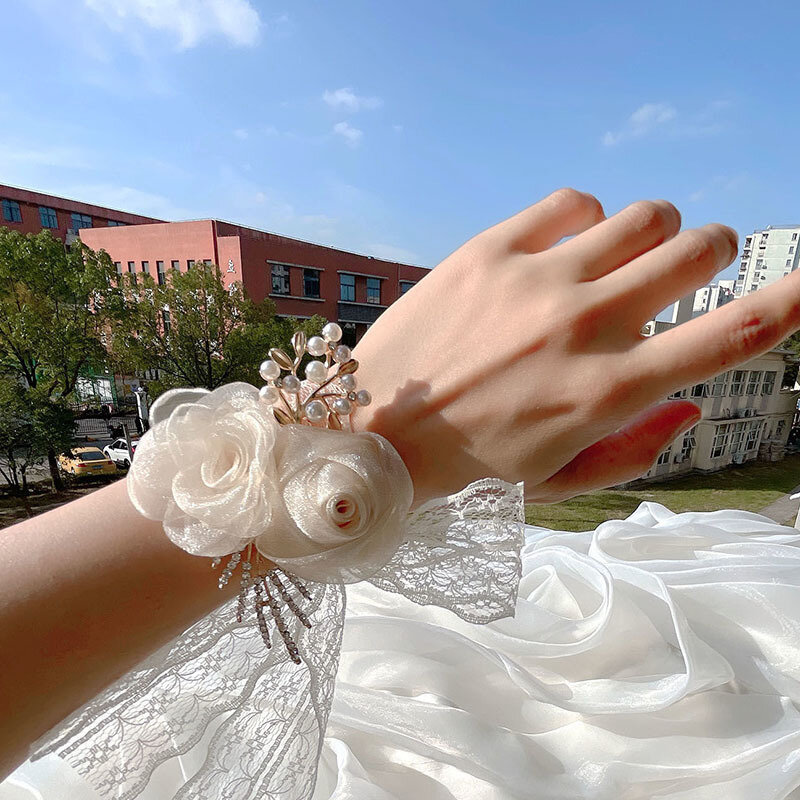 Gadis pengiring pengantin bunga pergelangan tangan mutiara berlian imitasi Boutonniere Satin gelang mawar kain bunga tangan aksesoris pesta pernikahan