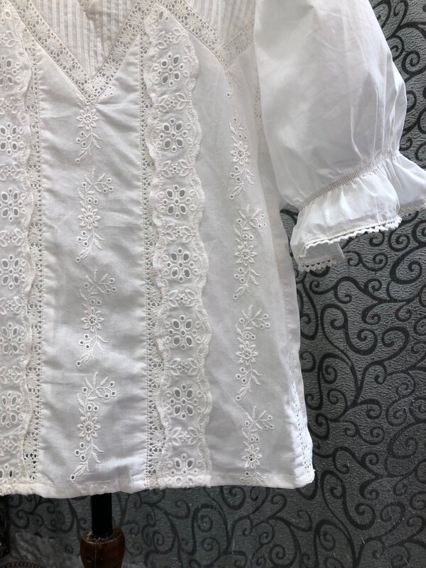 lingzhiwu White Shirt 2024 Summer Lace Embroidery O-Neck Top All Match Short Sleeve New Arrive