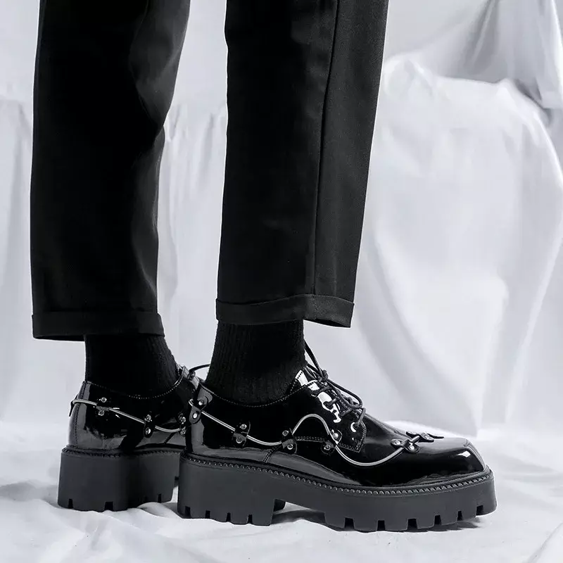 Chaussures à l'offre elles optiques de style britannique pour hommes, derby avec portrait noir, chaussures d'affaires décontractées en cuir, 2024