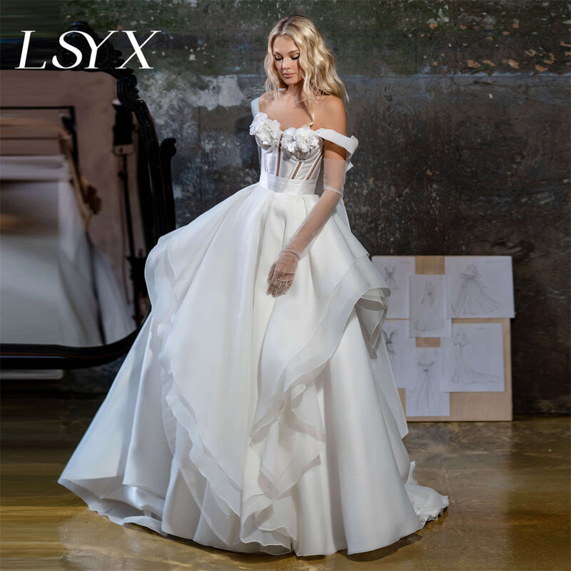 LSYX-الأميرة قبالة الكتف فستان الزفاف الأورجانزا ، قطع ، طبقات ، الدانتيل يصل ، القوس الخلفي ، ألف خط ، الحبيب ، المحكمة ، القطار ، ثوب الزفاف