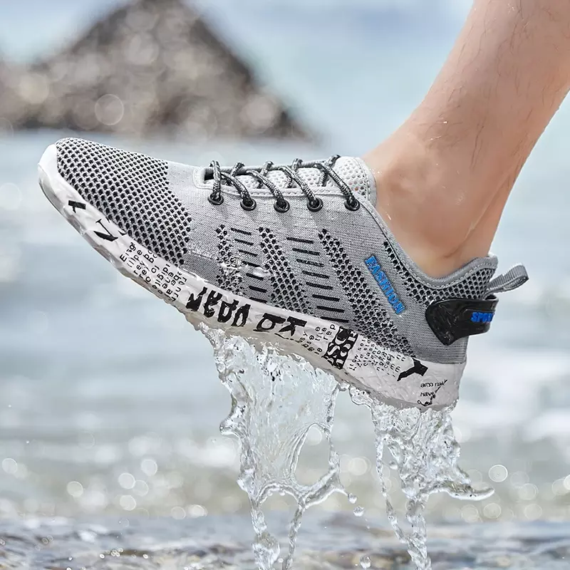 Sepatu Aqua sepatu olahraga air cepat kering, sneaker pria lubang drainase pantai musim panas, ukuran besar 48