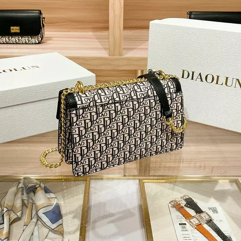 2024 berühmte Designer Stickerei Kette Schulter Umhängetaschen Mode Frauen Geldbörse und Handtaschen hochwertige kleine quadratische Taschen