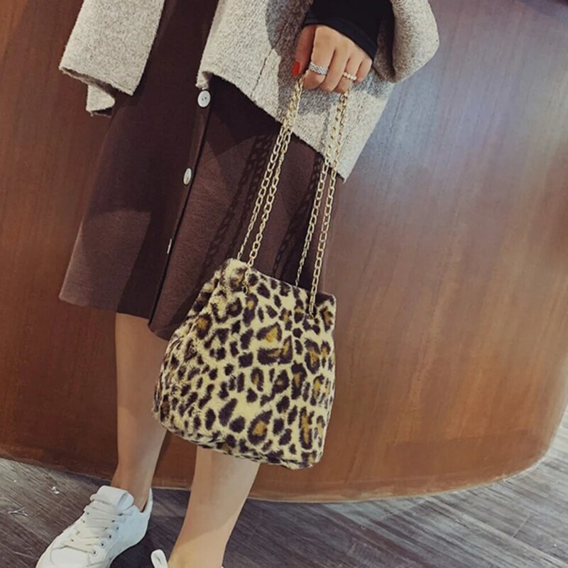 Bolso de mensajero de felpa con estampado de leopardo, bolso de hombro de cubo con cadena, moda diaria Popular, Invierno